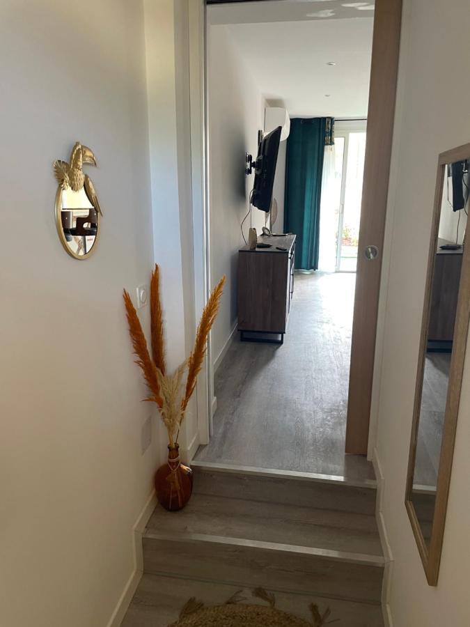 Appartement En Rez De Jardin Tout Equipe Fleurance Exterior photo