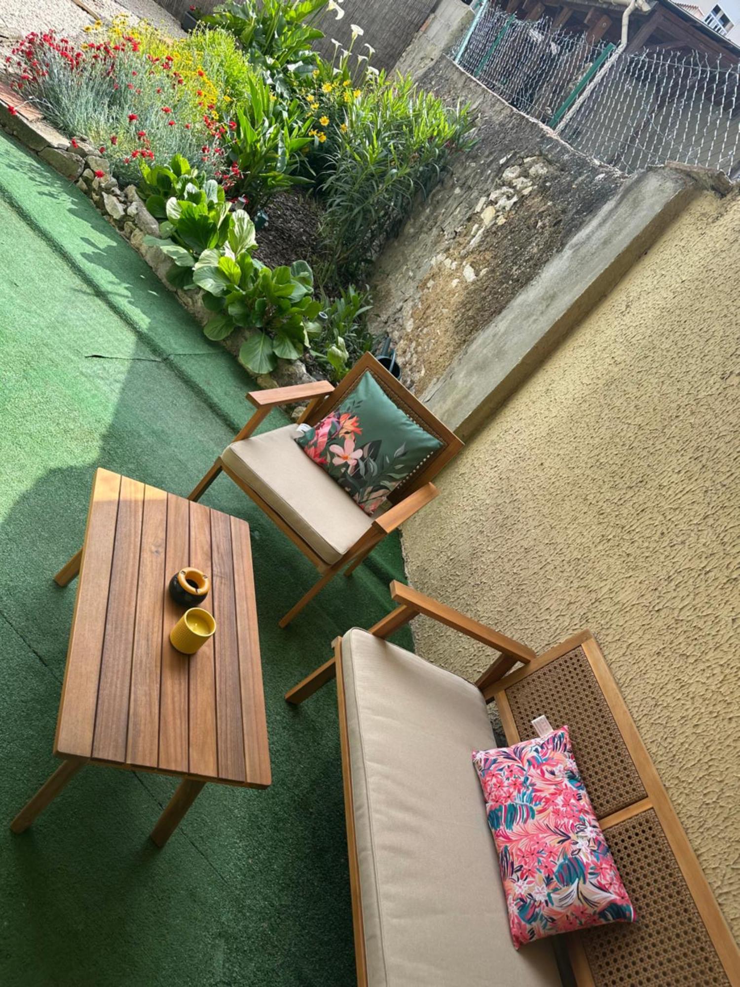 Appartement En Rez De Jardin Tout Equipe Fleurance Exterior photo